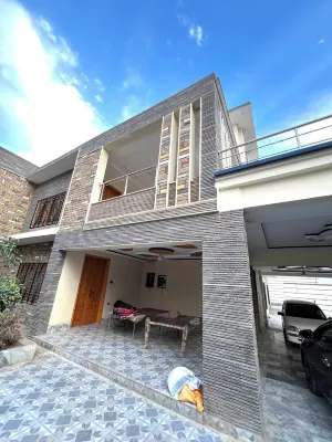 Charming 2-bedroom bungalow with WiFi and AC in lovely Sukkur plus Swimming Pool Hotels in 