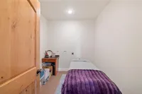 Bay Ridge North Lakeshore Lodge Retreat