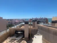 Attractive apartment with balcony and roof terrace Hotels in L'Ampolla