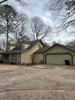 Charming, peaceful & spacious 3/2 house with sunroom, WiFi, AC in Warner Robins