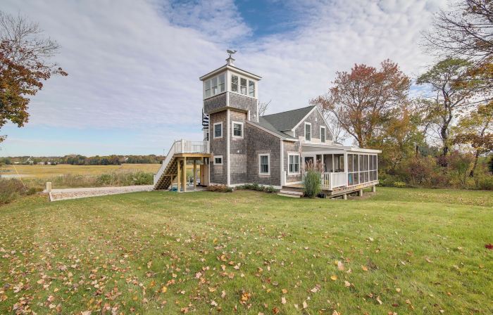 Unique Scituate Vacation Rental on Herring River!