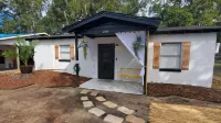 2 bedroom Coastal bungalow minutes from St Simons