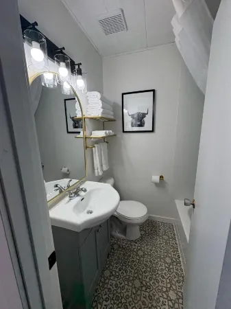 Remo Stays Отели в г. Юнити