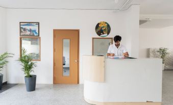 The Lodgers Luxury 1 BHK Serviced Apartment in Gurugram Near Millennium City Centre Metro