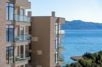 Mari Al Deluxe Saranda Hotel a 