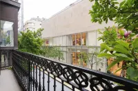 CONCHA CITY CENTER, FREE PARKING! Top location. Air Conditioning !