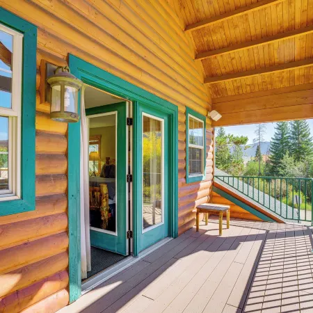 Walk to Frisco Marina! Spacious Family Retreat