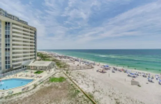 STUNNING 4TH FLOOR GULF FRONT CORNER UNIT with bunk beds