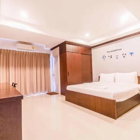 The Glasshouse Place