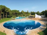 Sunny Chalet in Baia Domizia - Pools