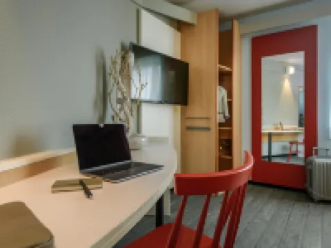 ไอบิส ฮัมบวร์ก อัลส์เตอร์ริง