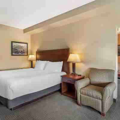 Best Western Plus Service Inn Suites Rooms