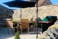 2 Bed Barn Alton Towers Xmas Markets Chatsworth Hotels near Alton Towers Waterpark