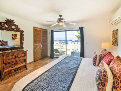 Gorgeous Penthouse Villa w/ Deck & Ocean Views!