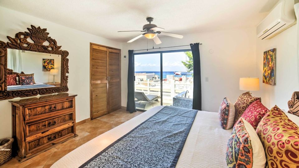 Gorgeous Penthouse Villa w/ Deck & Ocean Views!