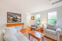 In-town Nantucket Cottage - Abuts Bird Sanctuary