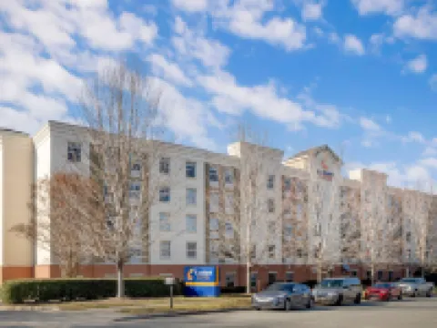 舒適套房酒店 - 近伯克戴爾村 - 亨特斯維爾 亨特斯維爾酒店