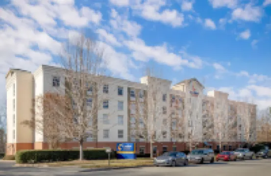 Comfort Suites Near Birkdale Village- Huntersville Hotels in Mecklenburg County
