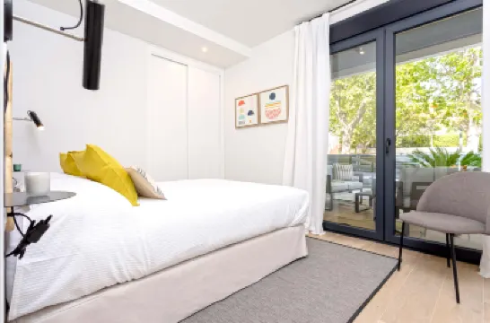 Modern 1BD apartment with terrace, pool and parking. Arruzafa I Hotels in Cordoba