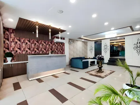 WestCottas Hotel Отели рядом с достопримечательностью «Деви Талэб Мандир»