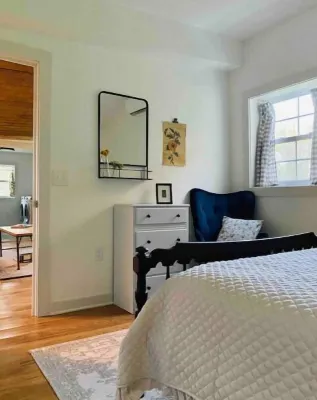 Cozy Cabin from 1890