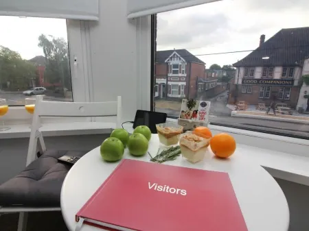 Beddoe Apartments Premier Lodge Eastleigh Near Winchester and Southampton