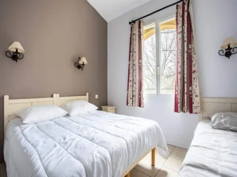 2 Room House 5 People - Selection