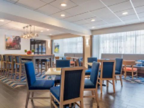 亞克朗南歡朋酒店 格林酒店