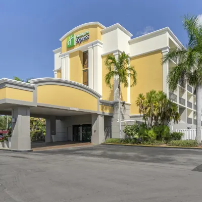 Holiday Inn Express CAPE CORAL-FORT MYERS AREA by IHG Отели рядом с достопримечательностью «Эдисон энд Форд Уинтер Эстэйтс»