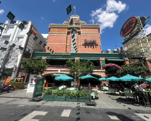Buddy Lodge, Khaosan Road Hotels near Brick Bar