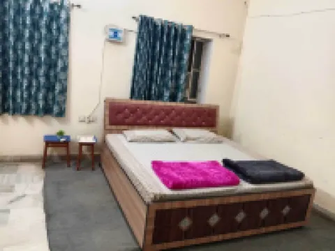 Shyam Luxurious Huts & Guest House