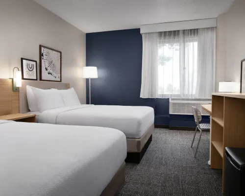 Spark by Hilton Denver Tech Center Greenwood Village アラパホのホテル