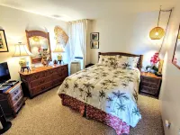 Lovely 1b/1b ~ Extremely comfortable condo #2218 , Beautifully Updated!!