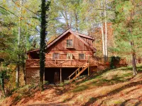 Outdoors Sleeps7 Family Getaway Fun Arcade Hotels in Hocking County