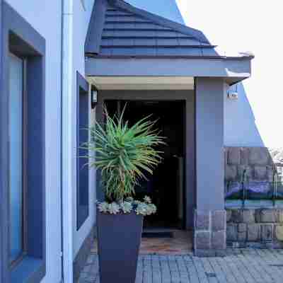 Uitzicht Guest House Hotel Exterior