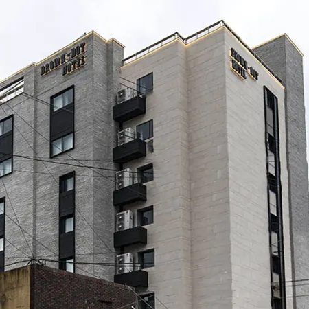 BROWN-DOT HOTEL(Busan-jin Station) Отели рядом с достопримечательностью «Администрация района Дон»