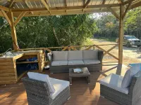 Howler Jungle House - 홈스테이
