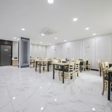 Gwangyang Hotel New Sky Отели в г. Кванъян