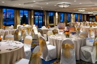 Sheraton Pittsburgh Hotel at Station Square