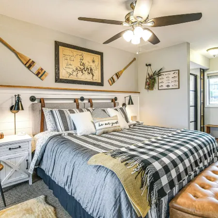 Table Rock Lake Retreat Steps to Water and Pools!