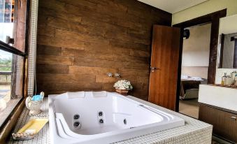 Estilo e Charme em Macacos