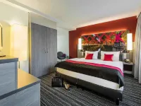 Mercure Hotel Duesseldorf Zentrum Hotels near Golzheim