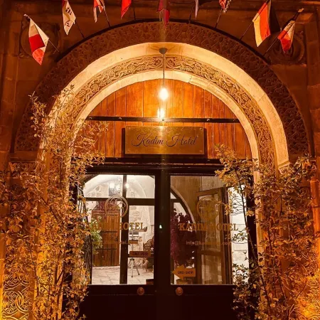 Kadim Hotel