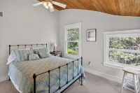 Secluded Woodland Retreat Near Starved Rock Park 4 Bedroom Home - Homestays