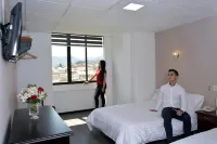 Hotel Italia Cuenca - Tranvia Centro & Aeropuerto โรงแรมใน