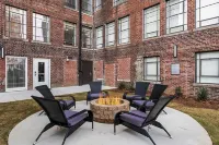 Birmingham Business District Apartments by Landing