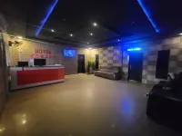 Canada World Hotel