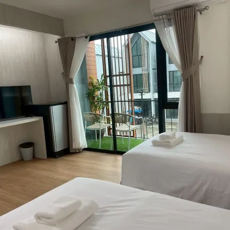 Salty Sand Krabi Hotel Отели рядом с достопримечательностью «Пляж Ноппарат-Тара»