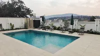 Akira Hotel - Rooftop Pools