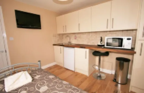 Central Studios 87 Tennyson Road